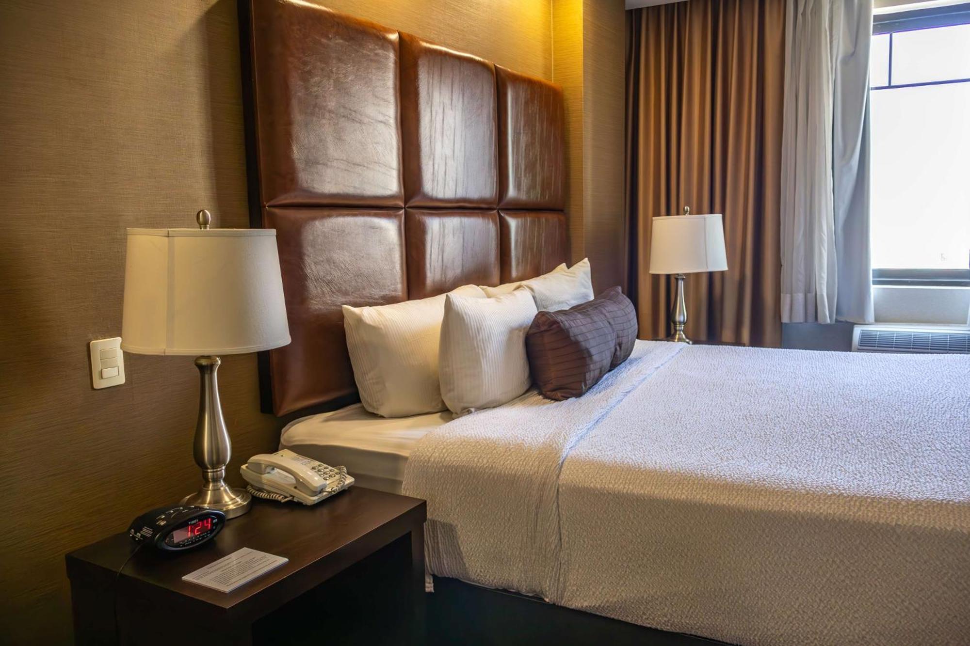 Best Western Premier Monterrey Aeropuerto Apodaca Bagian luar foto A room at the hotel
