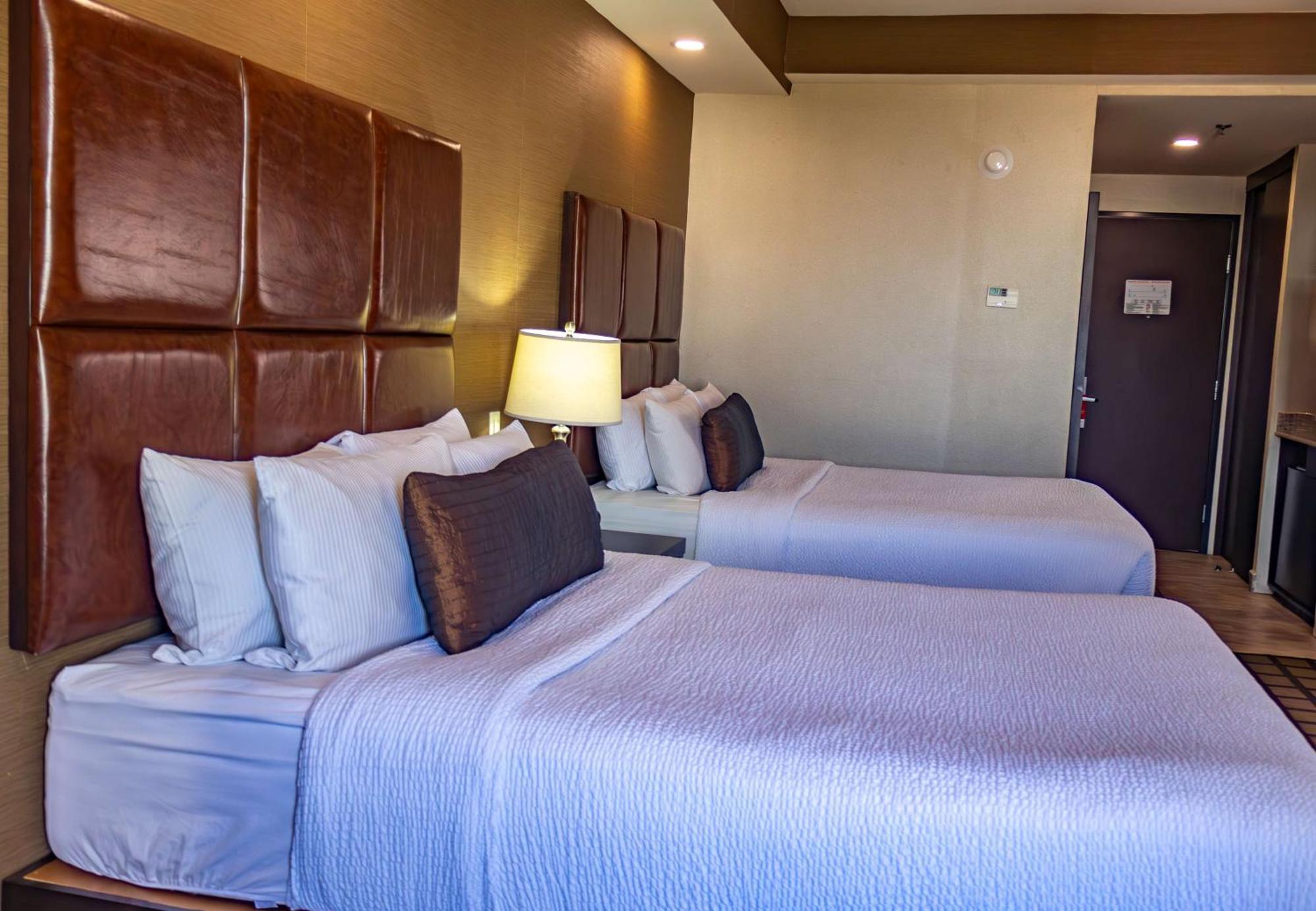 Best Western Premier Monterrey Aeropuerto Apodaca Bagian luar foto A room at the hotel